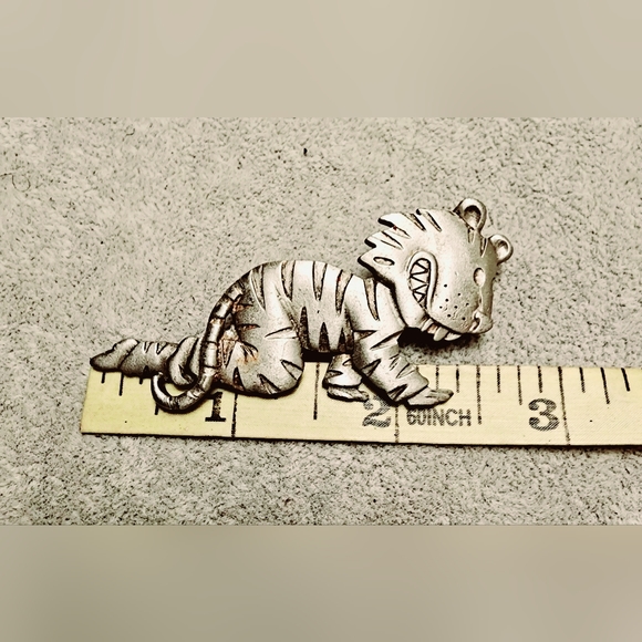 Vintage JJ pewter tone oversized costume tiger boy, funny, quirky, campy - Picture 4 of 5